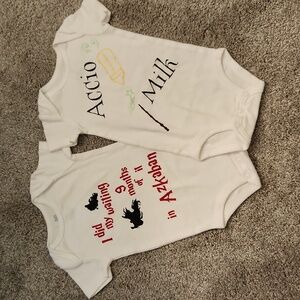 Set of 2 Harry Potter onesies size 6mo